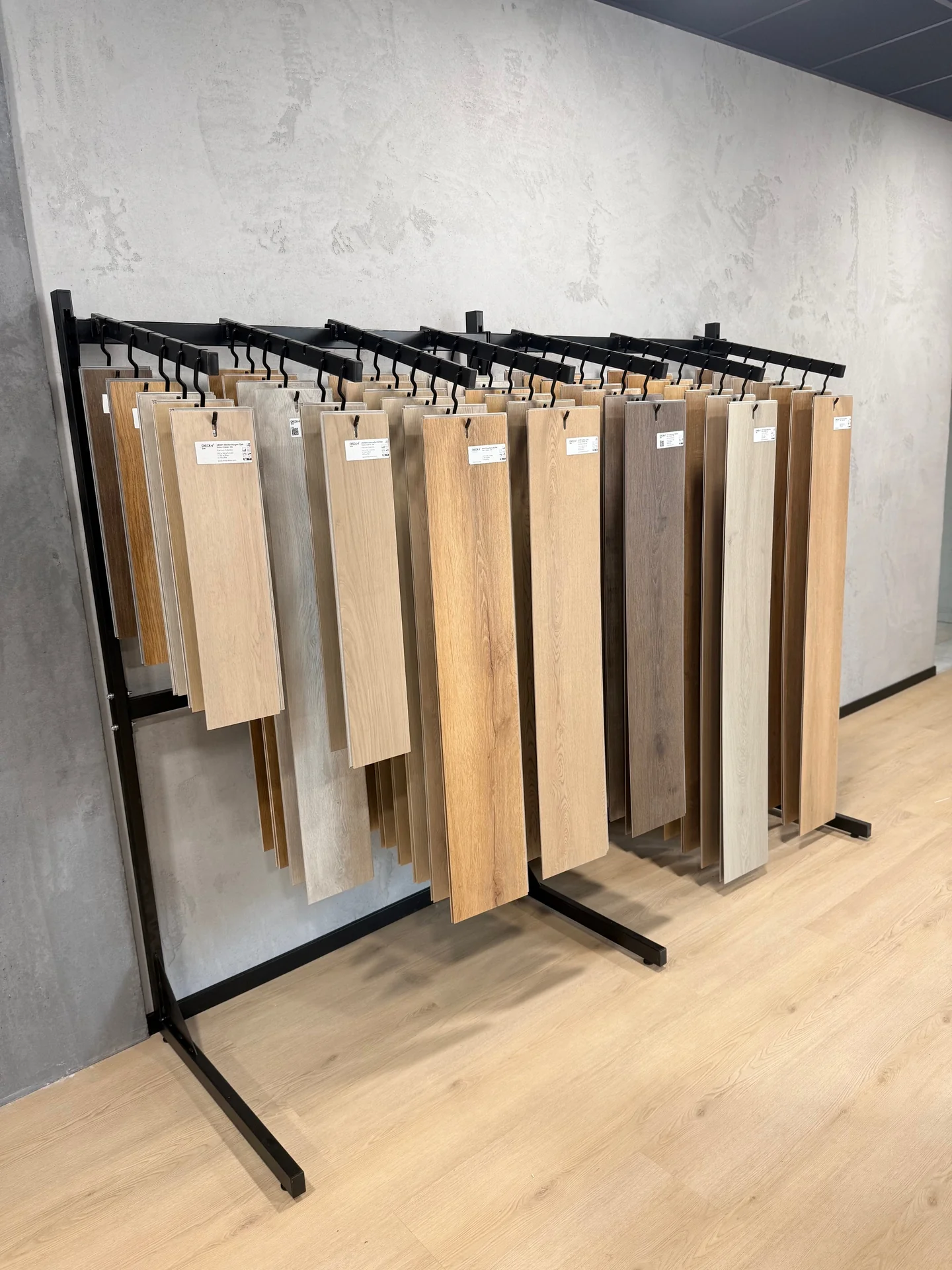 Moderner Designboden mit Holzoptik - Vinyl Luxusbelag in Breisach verlegt